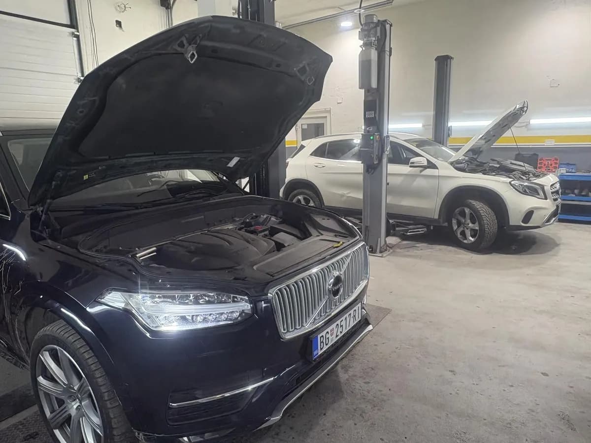 Zamena zimskih guma u auto servisu
