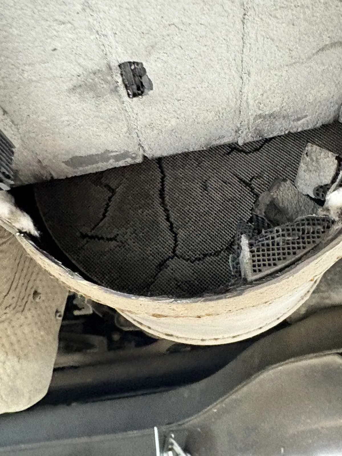 Zamena katalizatora i FAP filtera, servis izduvnog sistema — auto servis PAJA